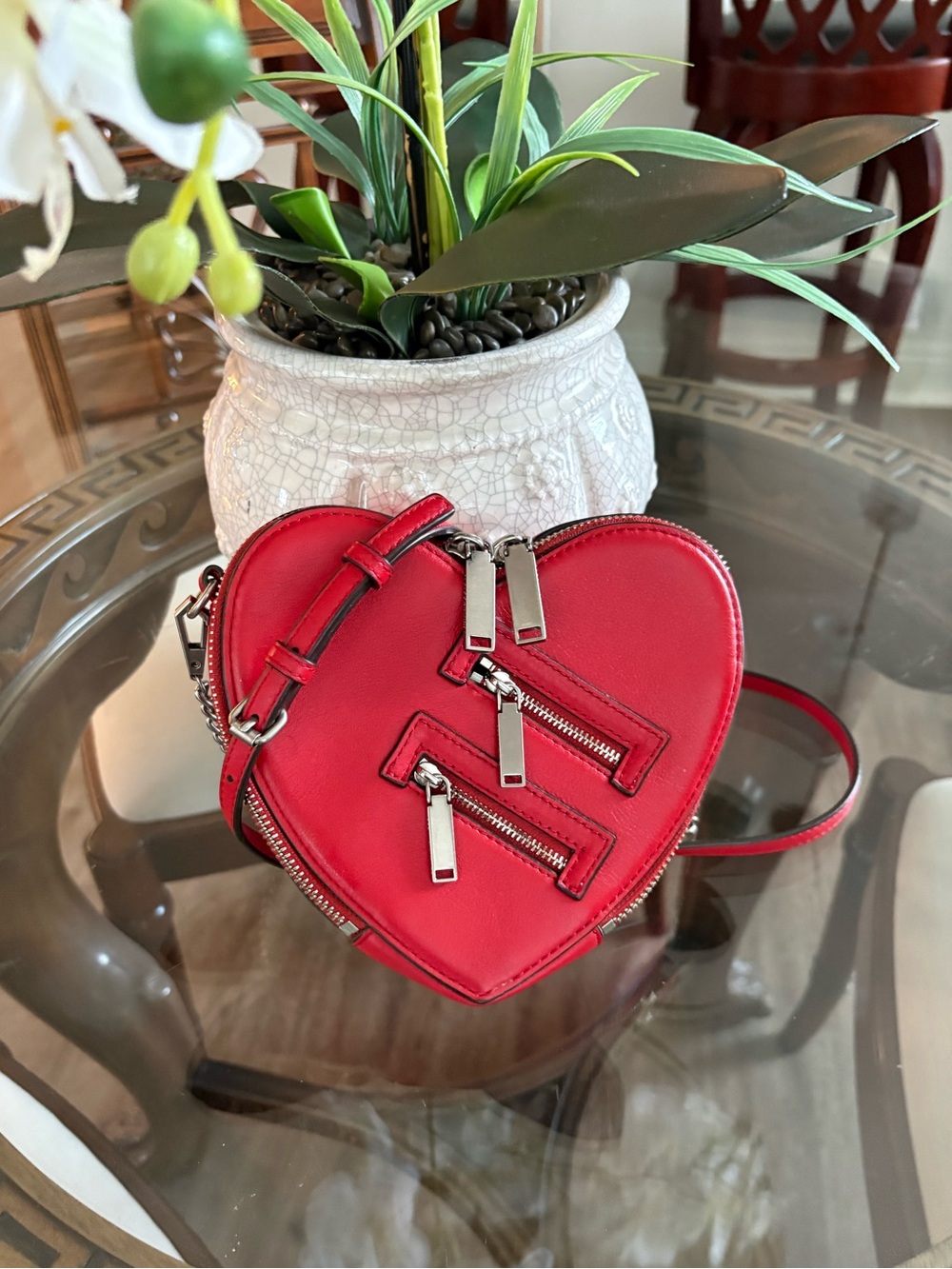 ♥️♥️REBECCA MINKOFF JAMIE RED LEATHER HEART SHAPED CROSSBODY BAG!♥️♥️